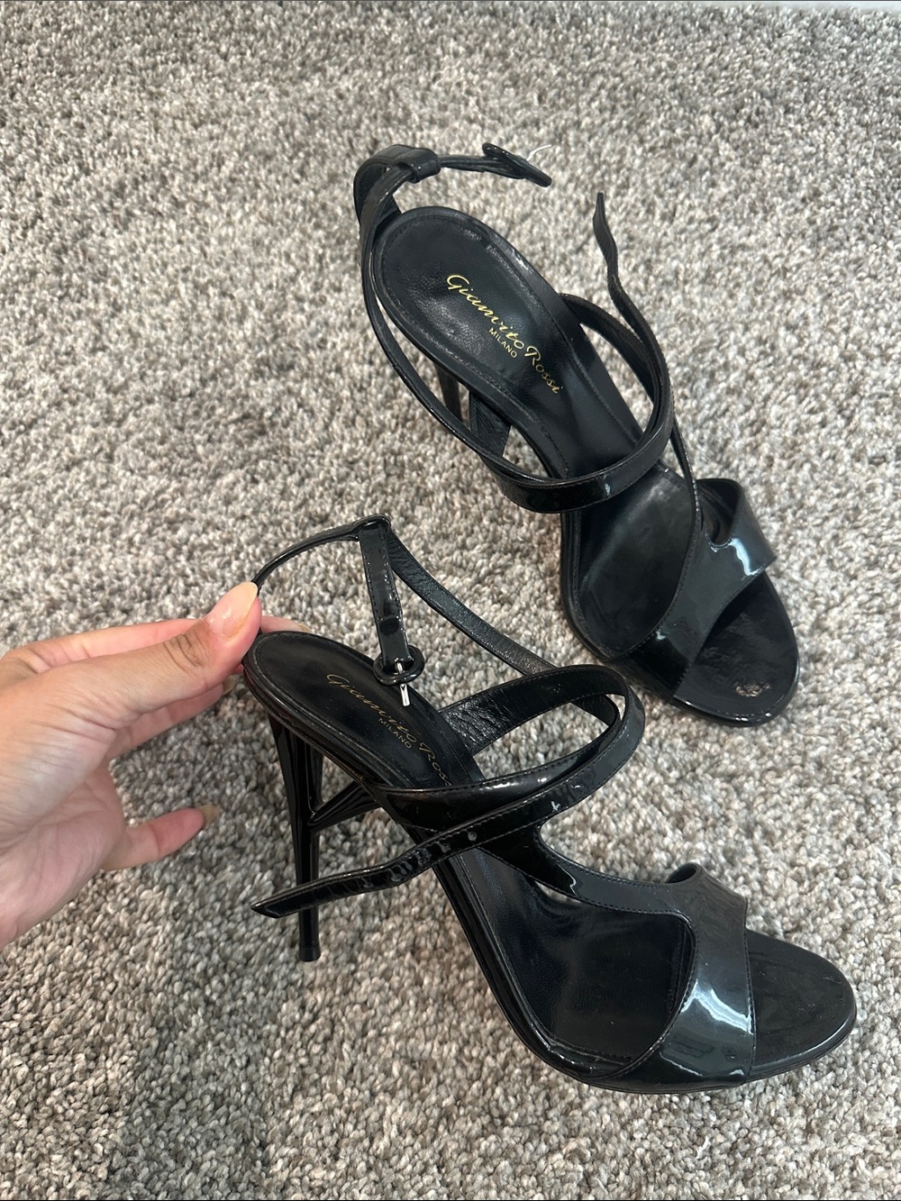 Gianvito Rossi heels size 38.5
